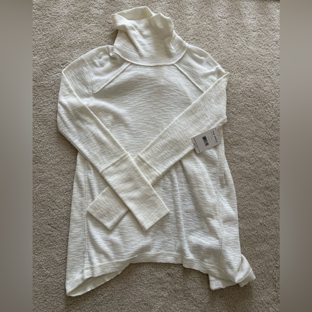 New! Free People Flowy Open Back Top Size Small